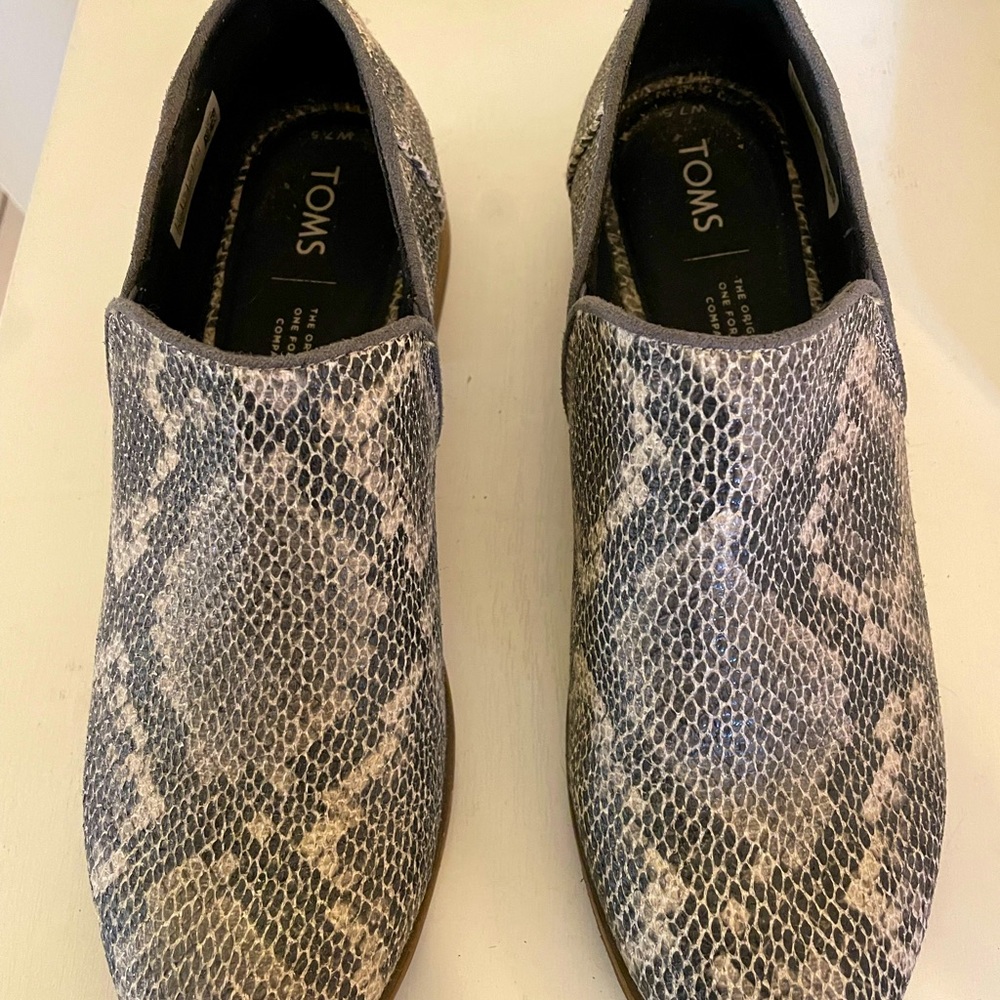 Toms Shaye ankle bootie loafer 7.5